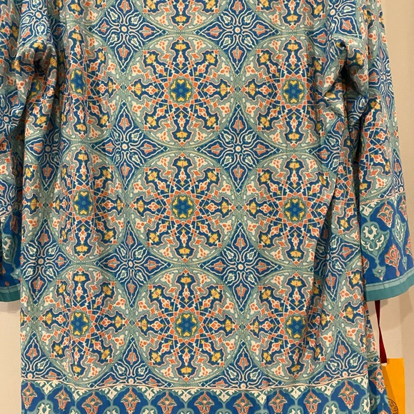 Ruby Rd. Petite large top - Picture 2 of 9